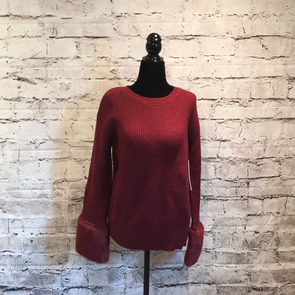 Love token sweater with fur cuffs